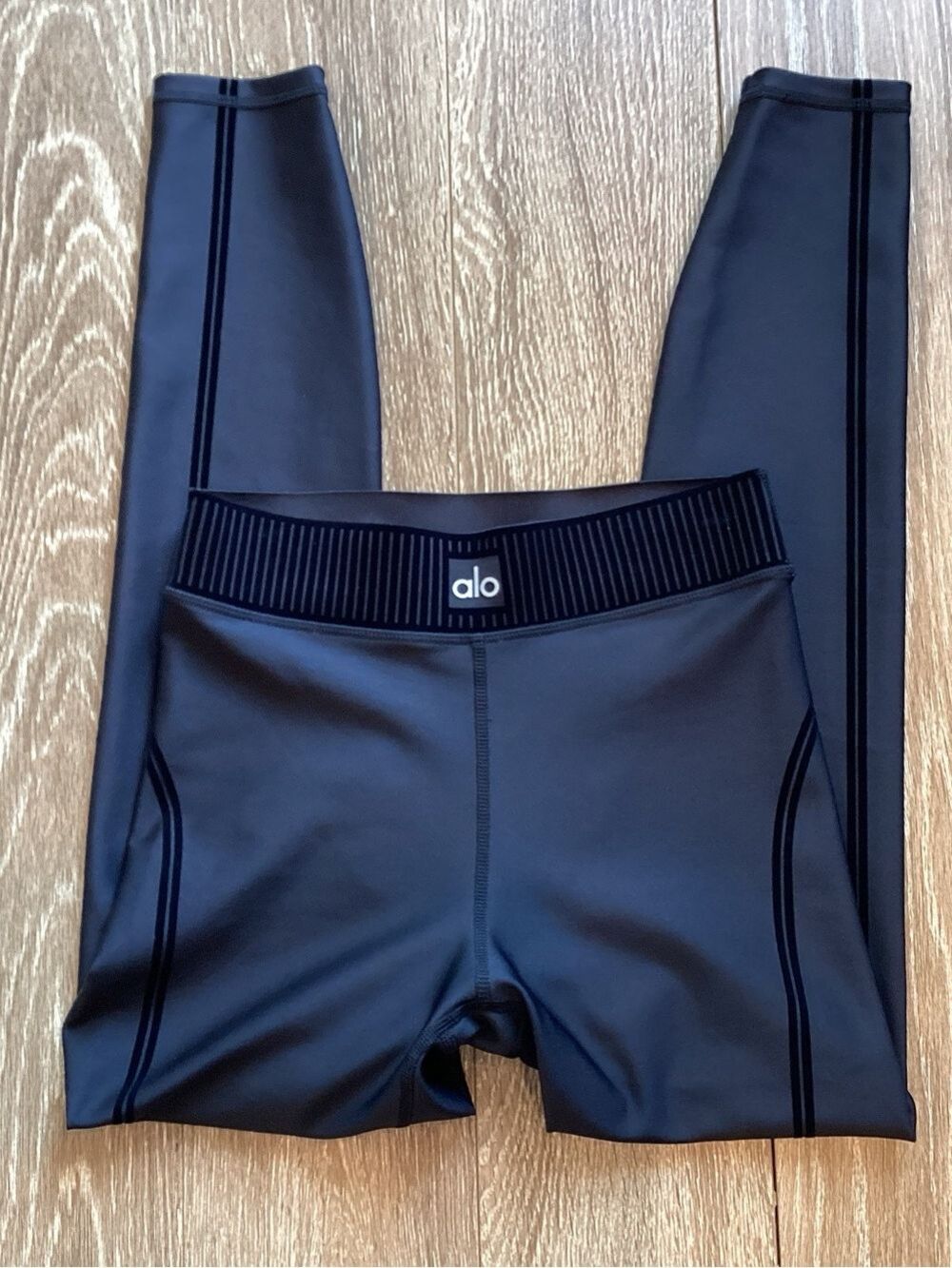 ALO Airlift 7/8 Line Up Legging - Picture 10 of 13